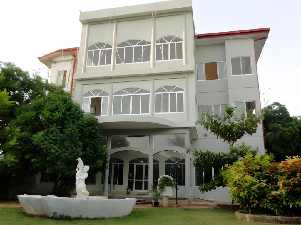 Tilko City Hotel Jaffna Eksteriør bilde